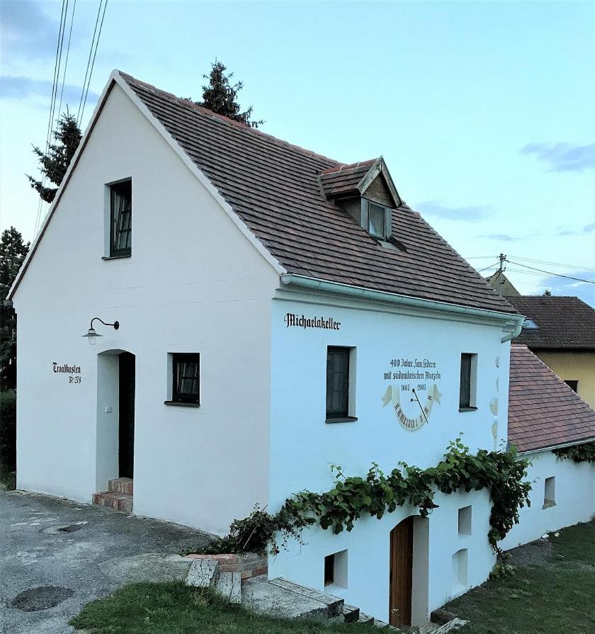 Troadkostn Villa Drasenhofen Kültér fotó